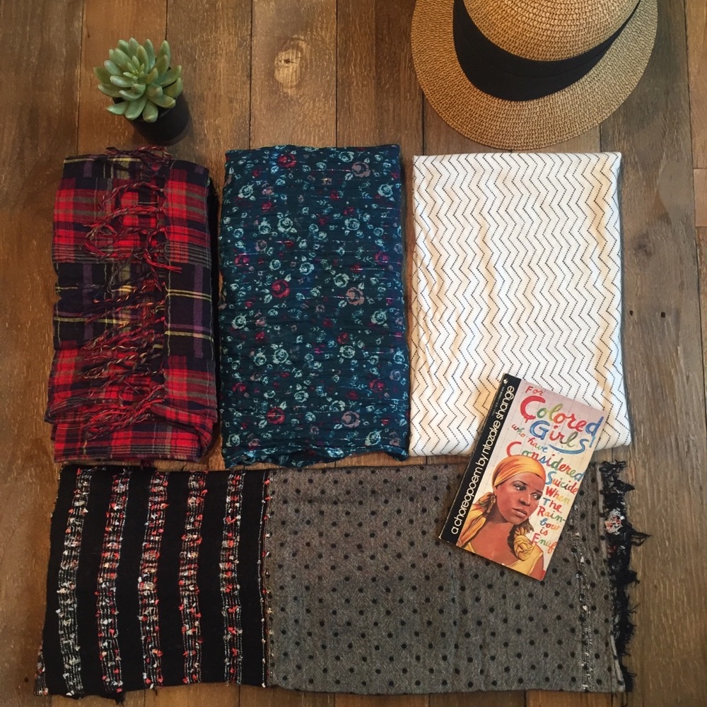 Set of 4 everyday scarves